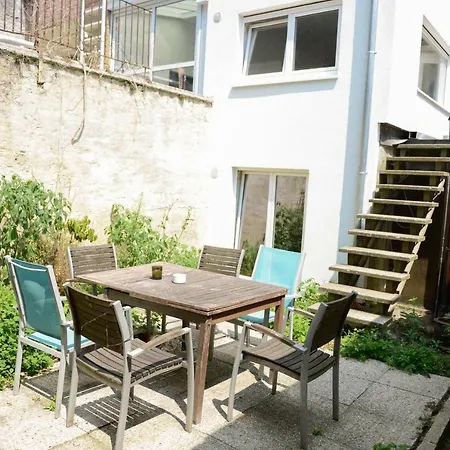 Apartmán Cozy In City Harbour With Garden Gent